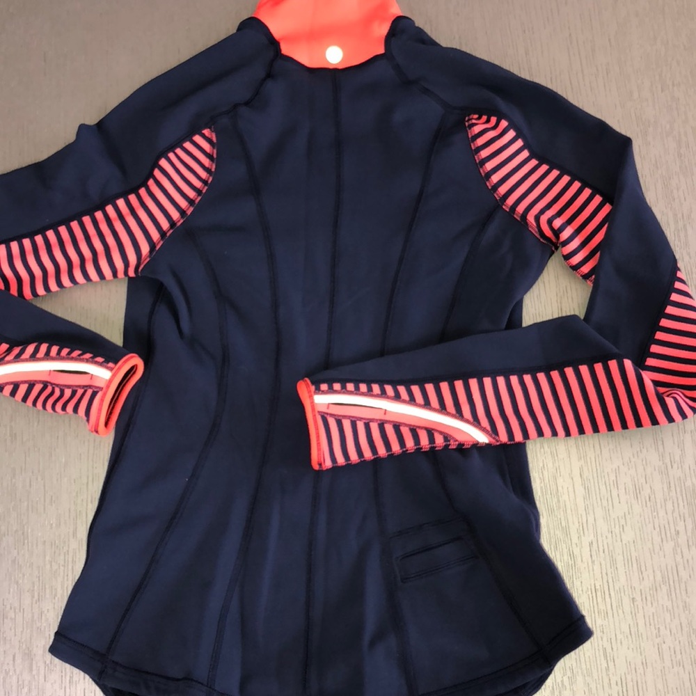 Lululemon Pullover Reversible Size 4 - image 6